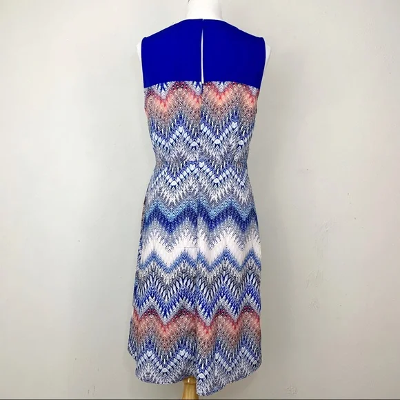 BCBGMaxAzria ZigZag Chevron Print Sleeveless Dress - Picture 5 of 8